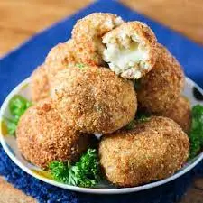 arancini italian food.webp